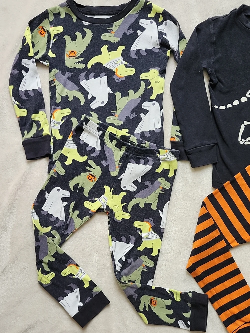 Carter's Halloween PJ  Dinosaur Skeleton Pajama, set Of 2, 4T